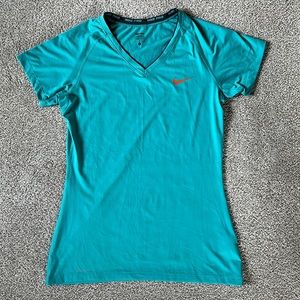 Women’s Nike Pro Dri-Fit Size Large Turquoise Fitness Workout Tshirt